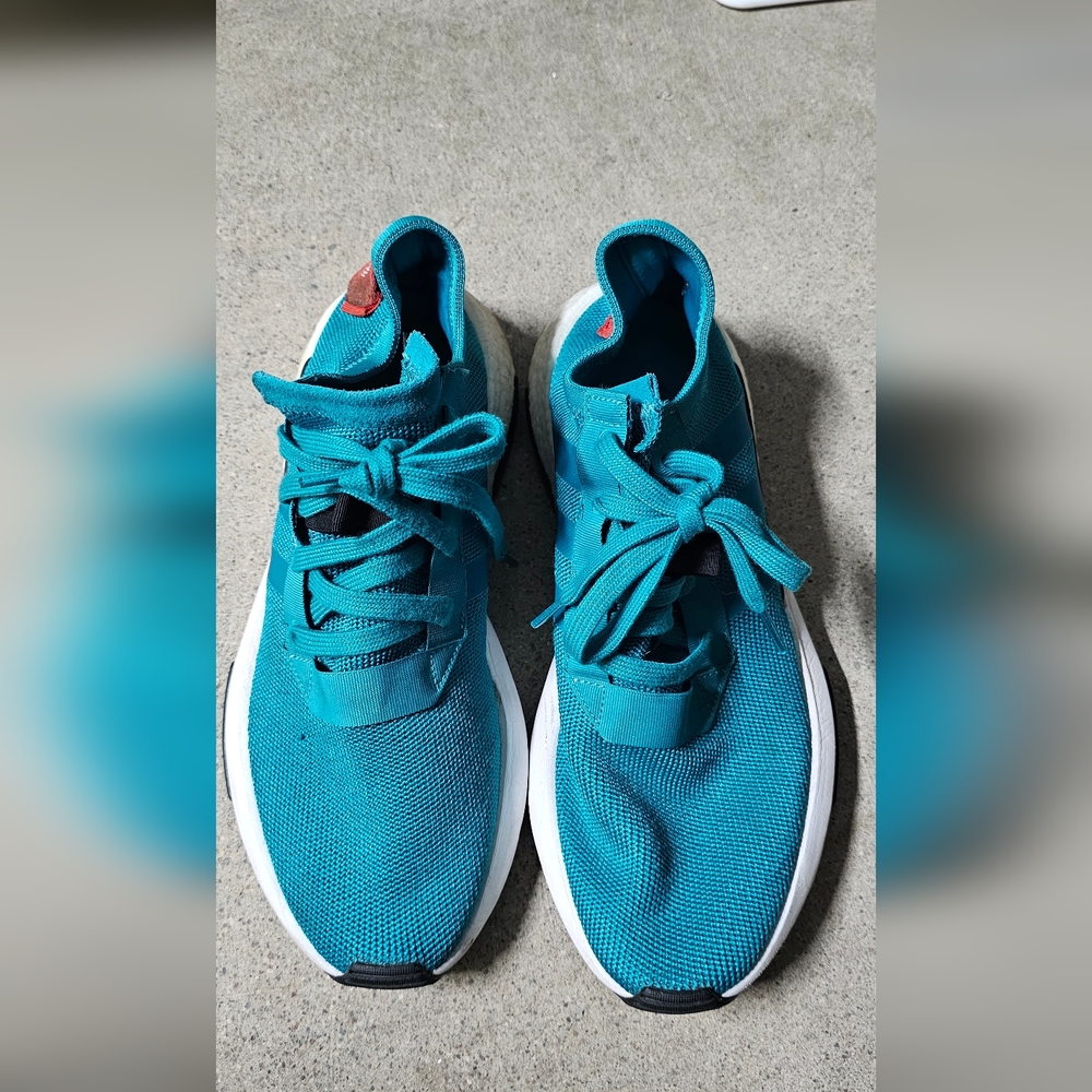 MEN'S ADIDAS SZ. 10